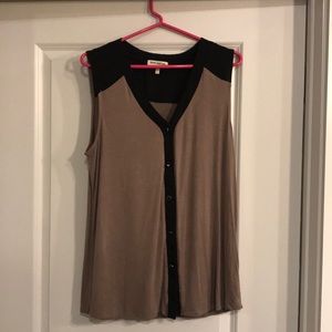 Super soft tank, barely worn!!